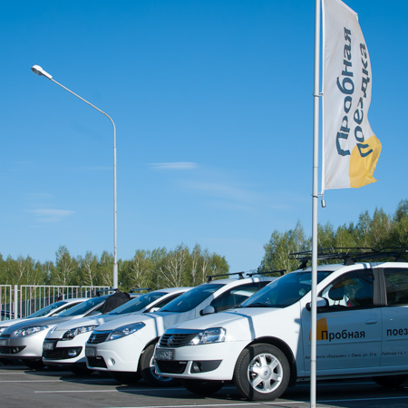 Открытие автосалона Renault — Олег Борисов 2013 Омск