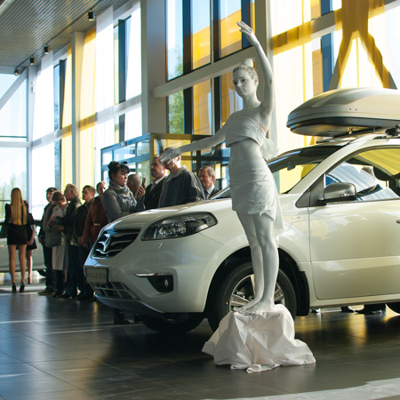 Открытие автосалона Renault — Олег Борисов 2013 Омск